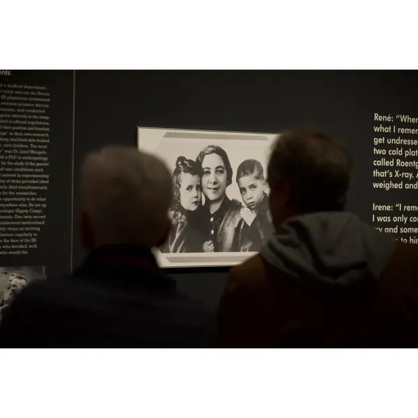 Museum back photojournalism
