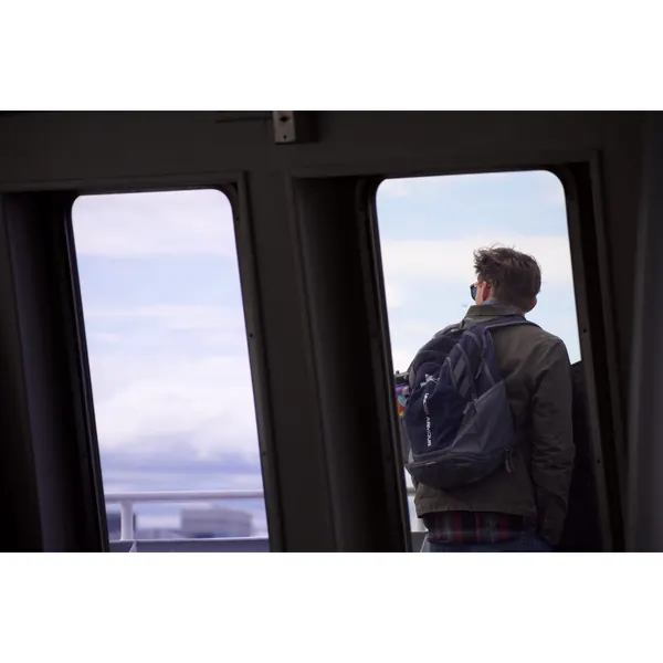 Island window travel